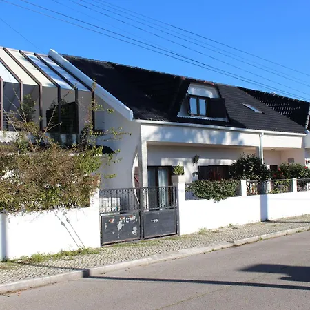 Bulle Entre Parentheses Aroeira (Setubal)