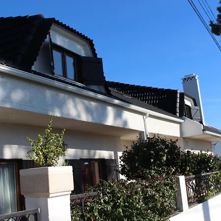 Homestay Bulle Entre Parentheses *